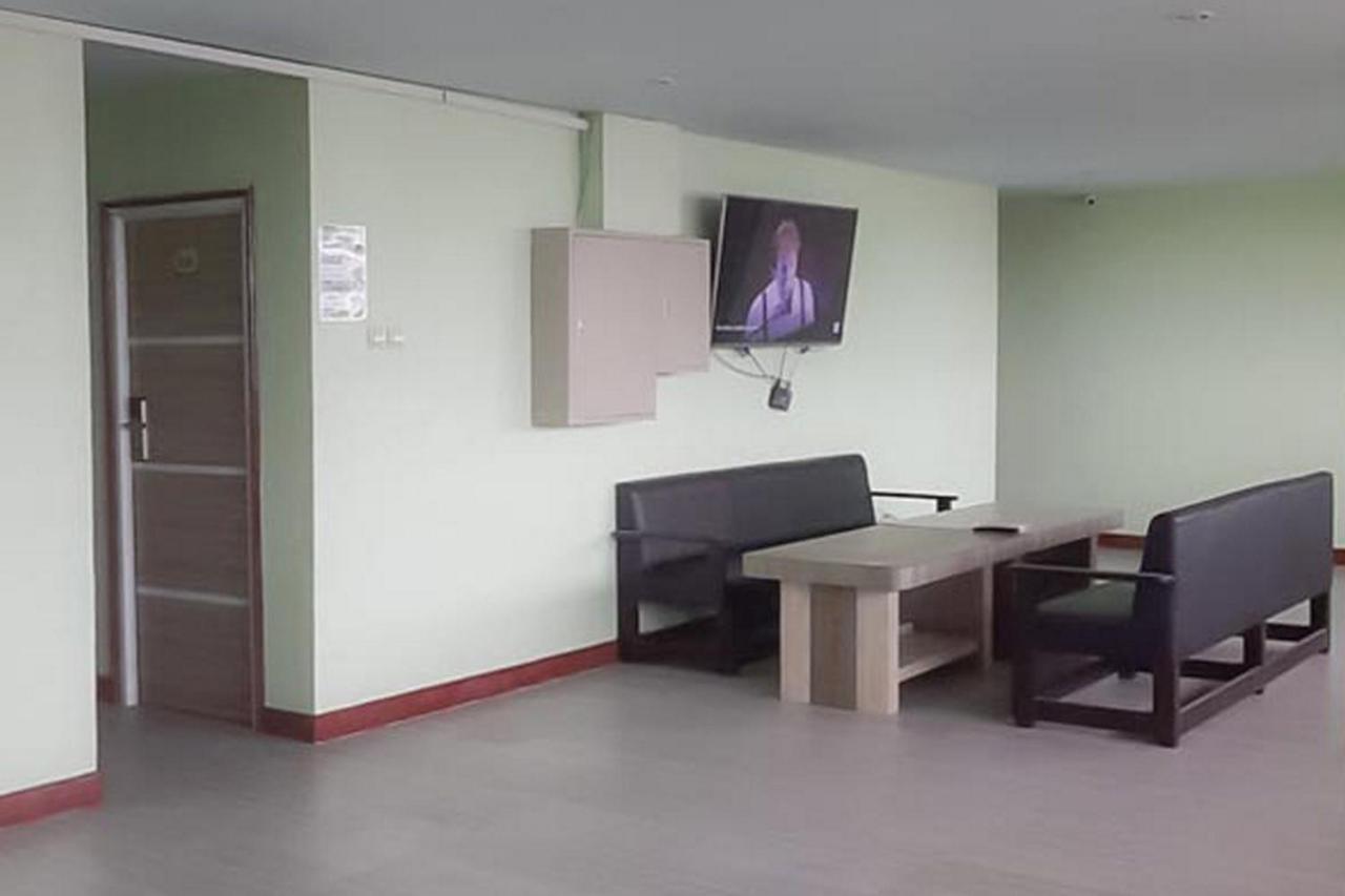 Guest House Anak Raja Pangkalan Bun Syariah Mitra Reddoorz Ngoại thất bức ảnh