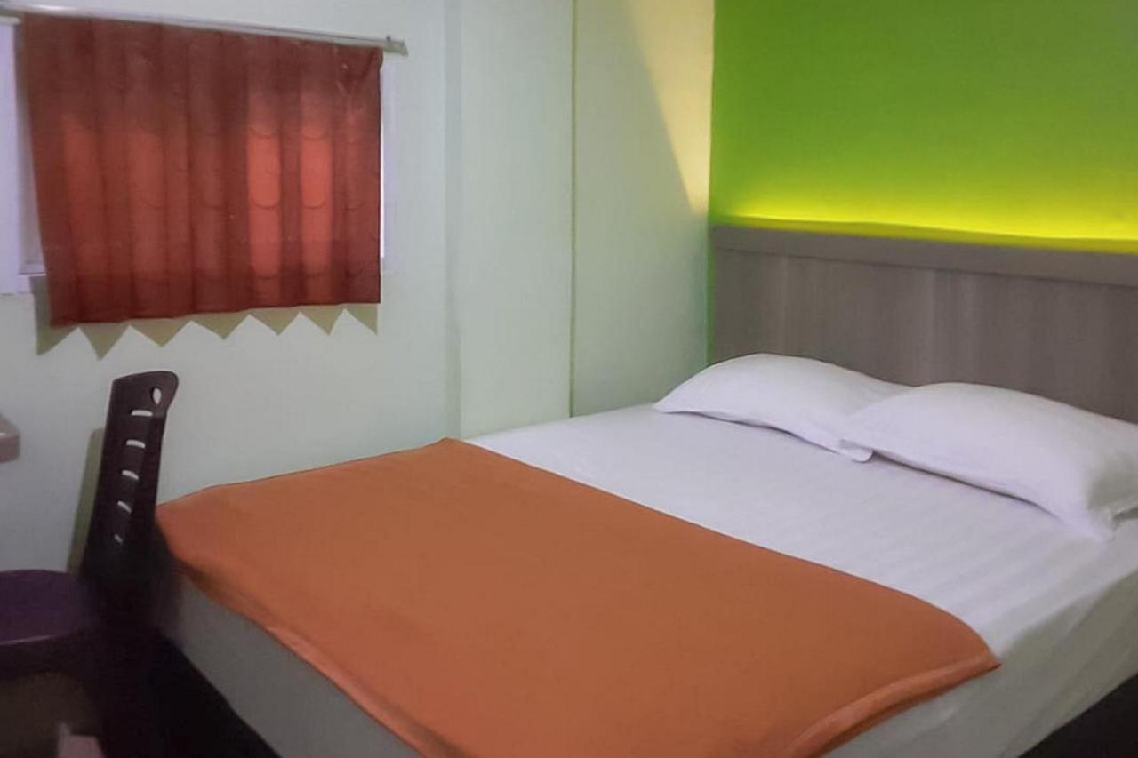 Guest House Anak Raja Pangkalan Bun Syariah Mitra Reddoorz Ngoại thất bức ảnh