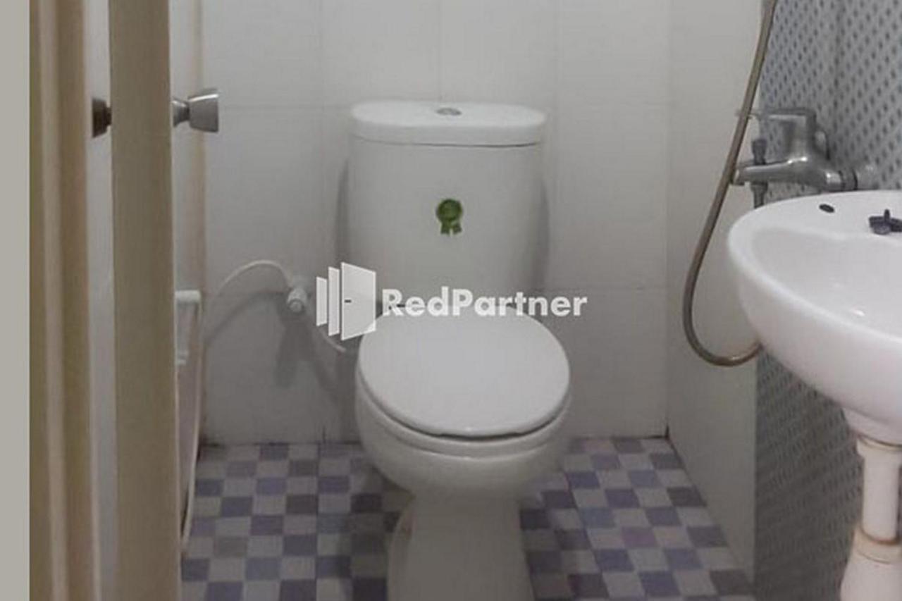 Guest House Anak Raja Pangkalan Bun Syariah Mitra Reddoorz Ngoại thất bức ảnh